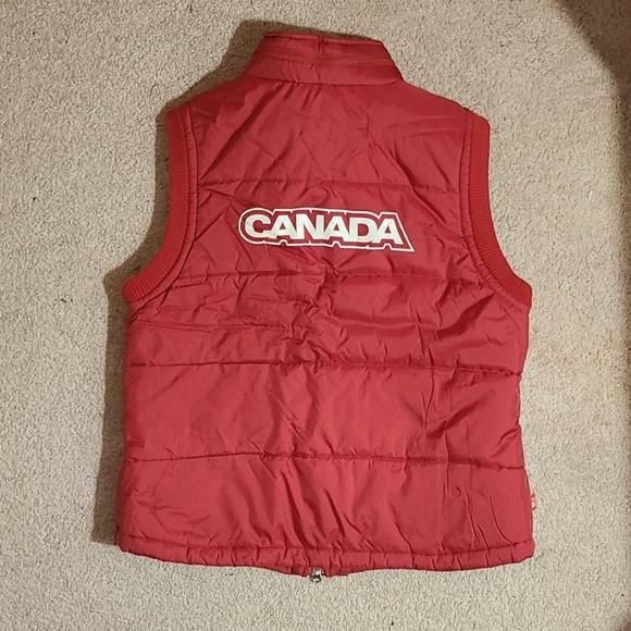 Hudson Bay Company Insulated Hooded Vest - Picture 2 of 5